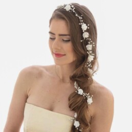 Long wired hair vine with ivory flowers and pearls