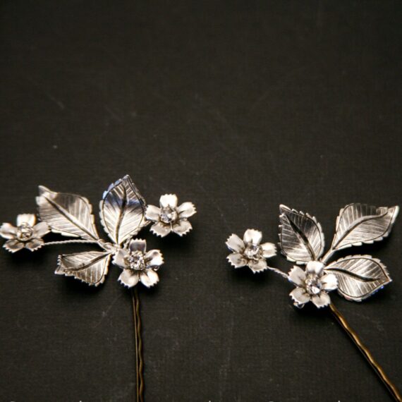 Wedding Hair, hair Pins, Silver Leaves, metal leaves, leaves and flower, Boho Hair Pin set, Floral Bobby Pins, garden wedding, bobby pin set,