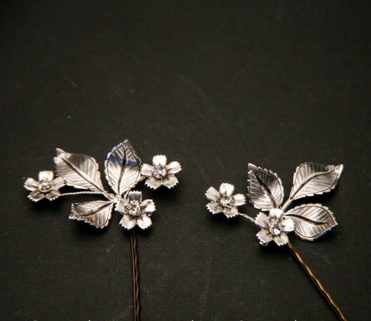 Wedding Hair, hair Pins, Silver Leaves, metal leaves, leaves and flower, Boho Hair Pin set, Floral Bobby Pins, garden wedding, bobby pin set,