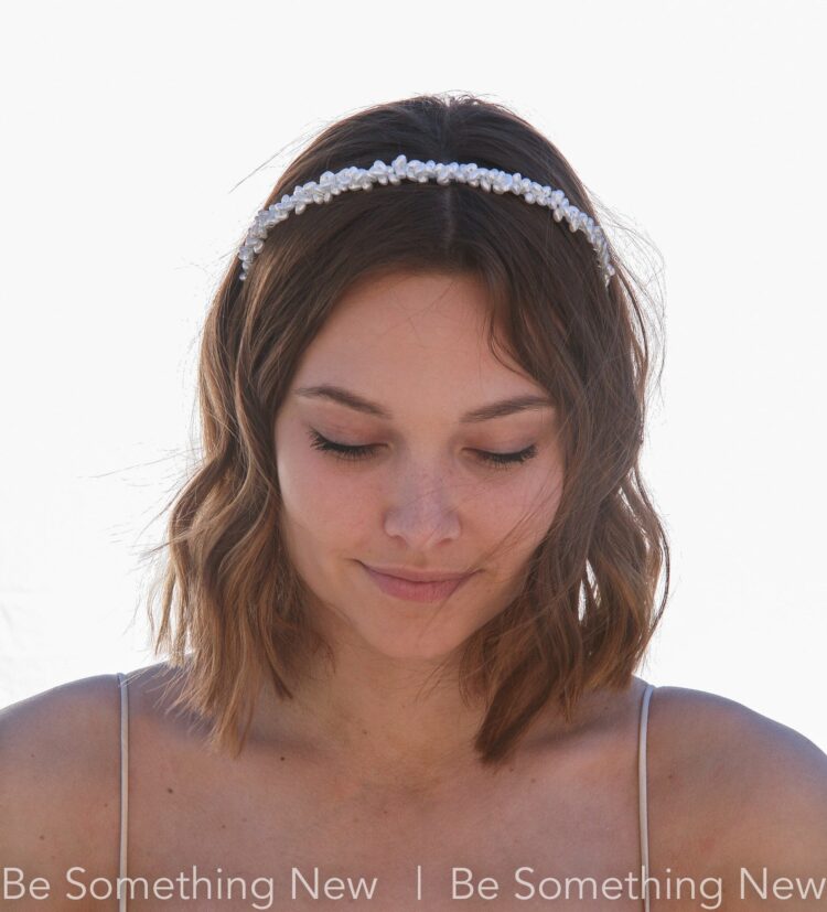Vintage Style Pearl Headband - Image 4