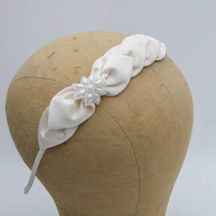 Wedding Headband of Ivory Silk Leaves and Pearl Center, wedding headpiece, bow headband